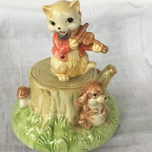 Hey diddle diddle. The cat and fiddle music box, wind up music box- like new